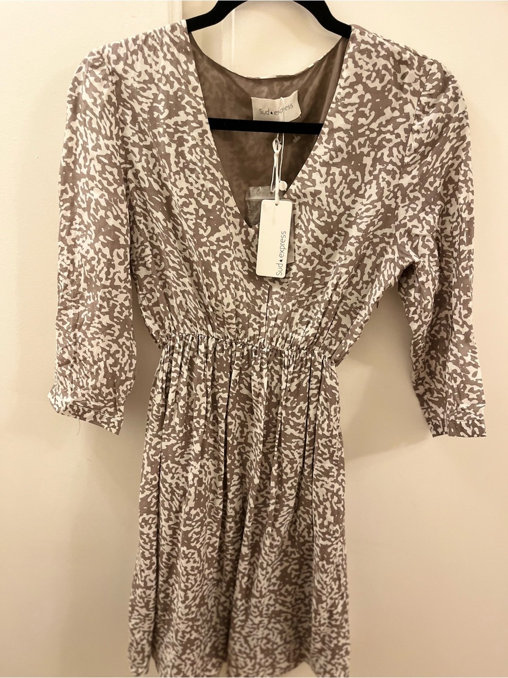 NWT Sud Express Paris Taupe Abstract Print V-Neck Long Sleeve Dress - Size L